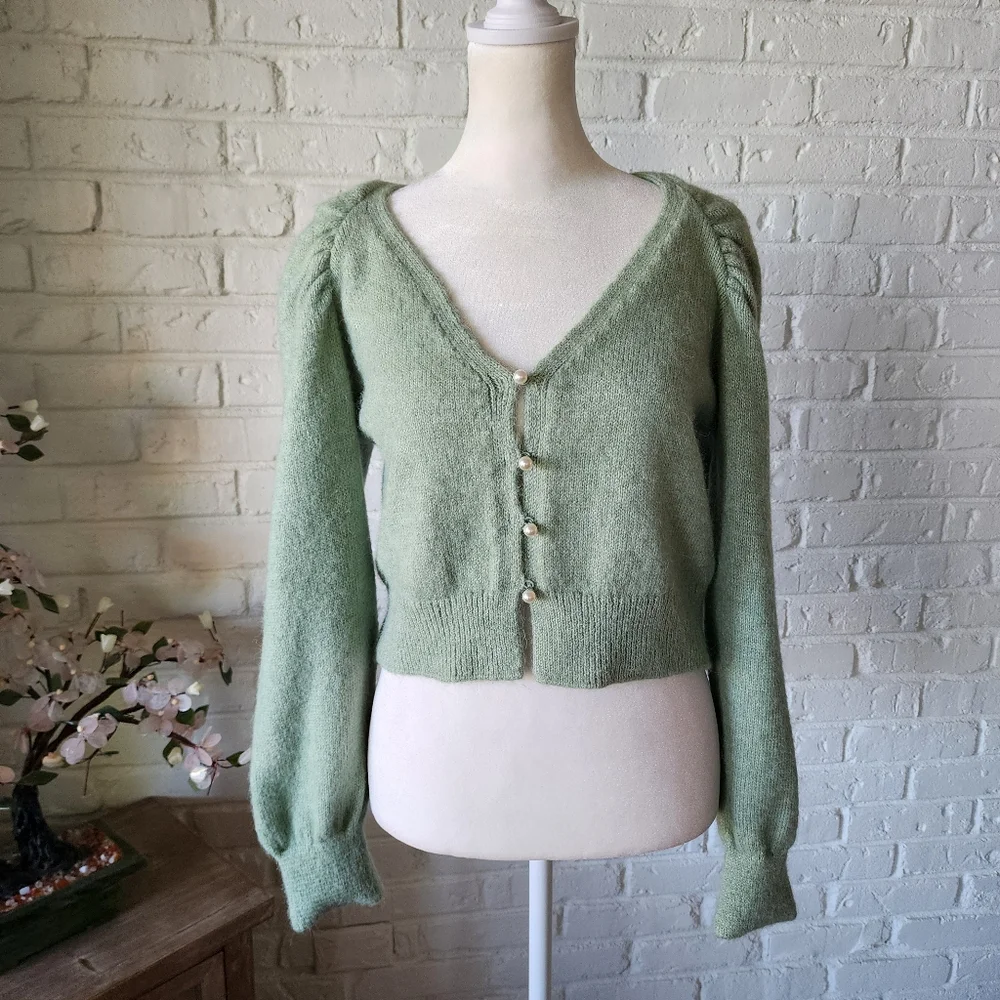 SOLD Mango Pearl NWOT Button Knit Cardigan | S | Puff/Peasant Sleeve - Picture 7 of 8